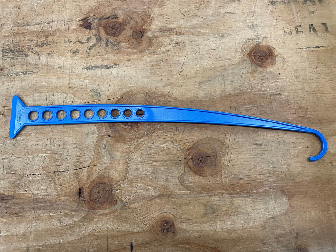 The Ultimate Bottom Board Cleaner